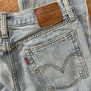 Levi’s Wedgie Straight Jeans